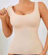 Regata Feminina Básica com Bojo Interno Sem Costura, ajustada, confortável e de tecido macio para uso casual ou trabalho.